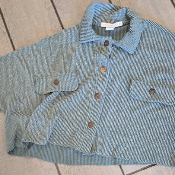 Altar'd State Sage Green Waffle Knit Cropped‎ Button Down Cardigan - Picture 4 of 8
